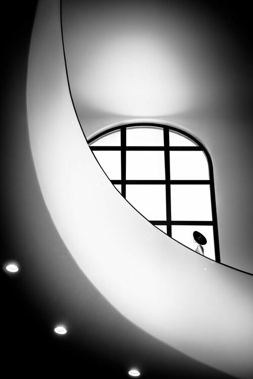 Artists who emphasise the aesthetics of architecture and geometry.
